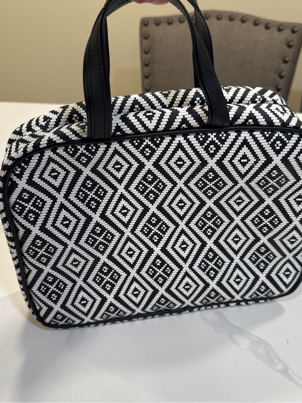 Modella Black and White Geometric Cosmetic Bag